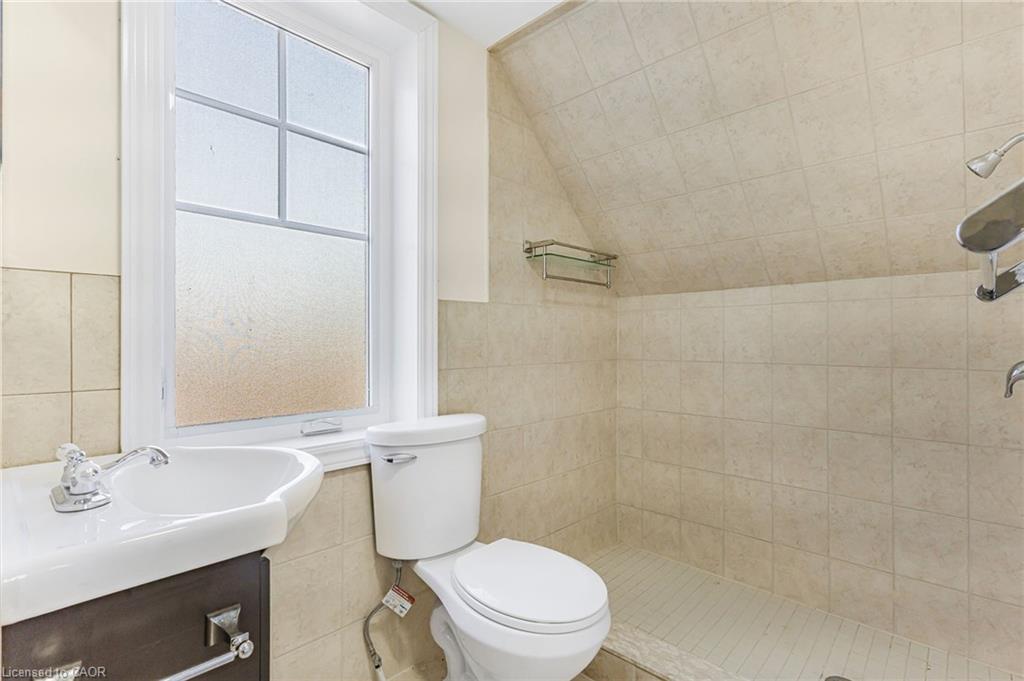 403 Niagara Street Property Photo 24