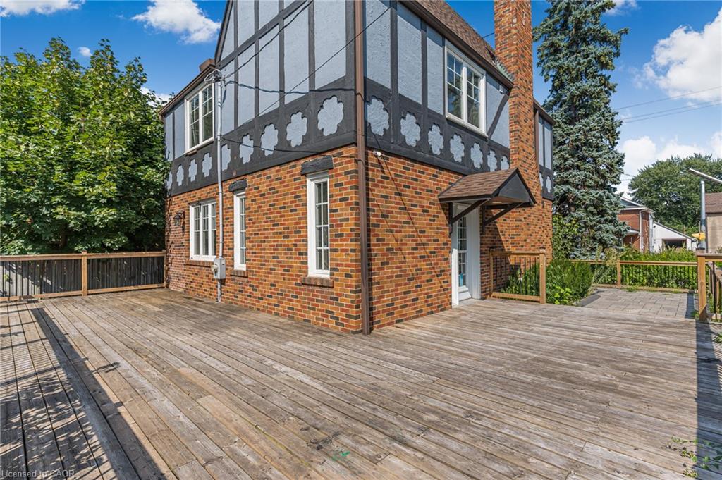 403 Niagara Street Property Photo 27
