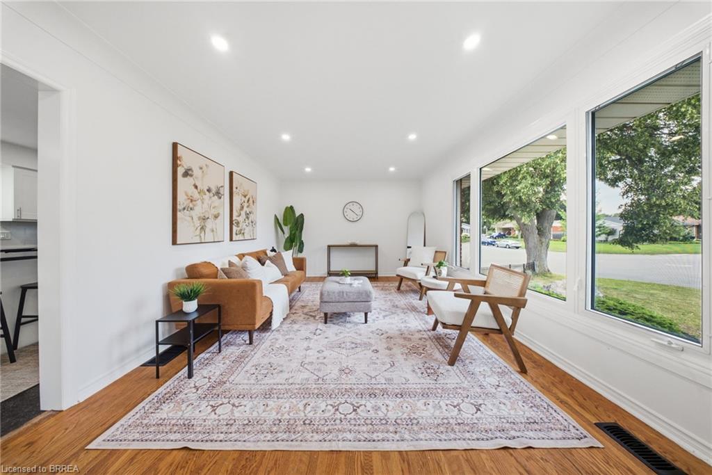 2 Frontenac Avenue Property Photo 6