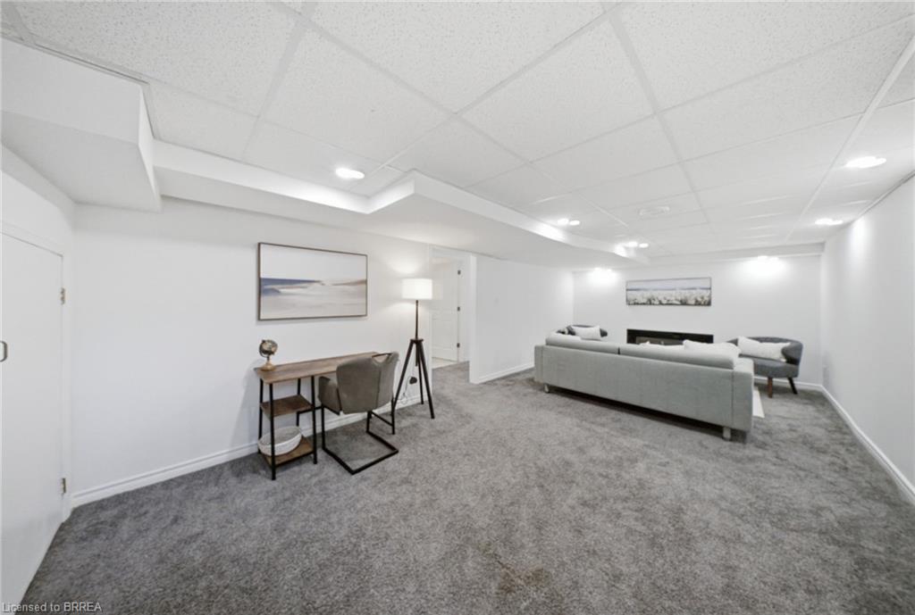 2 Frontenac Avenue Property Photo 18