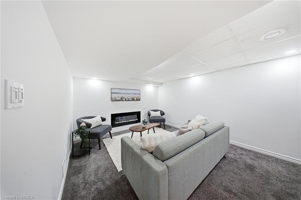 2 Frontenac Avenue Property Photo 19