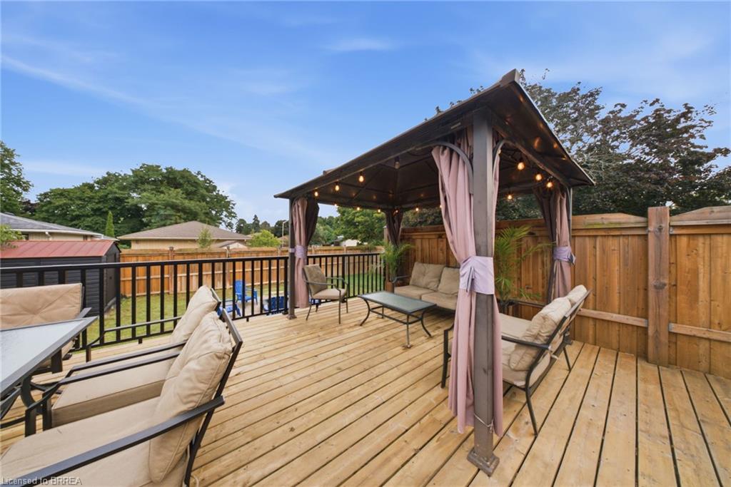 2 Frontenac Avenue Property Photo 30