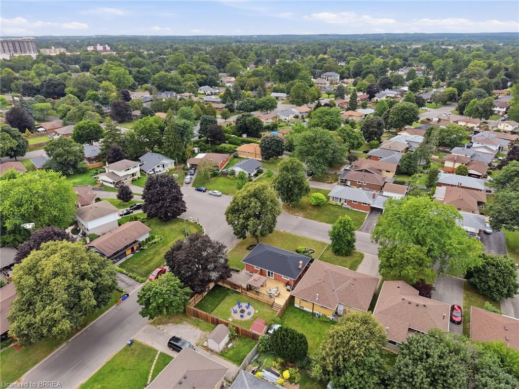 2 Frontenac Avenue Property Photo 36