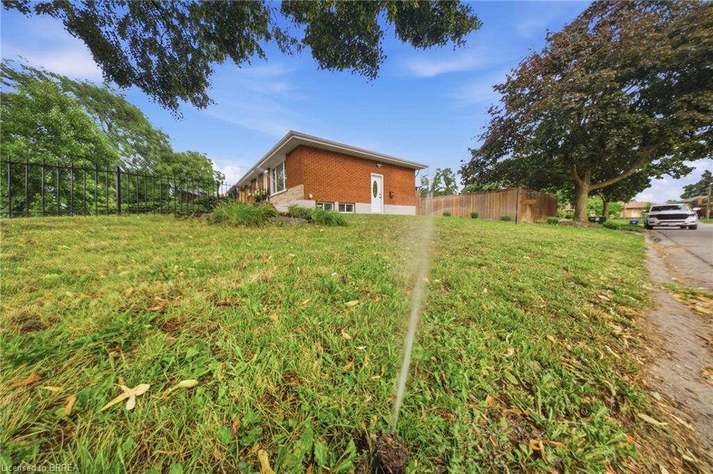 2 Frontenac Avenue Property Photo 38