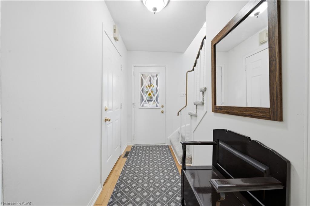 230 Sunset Boulevard Property Photo 3