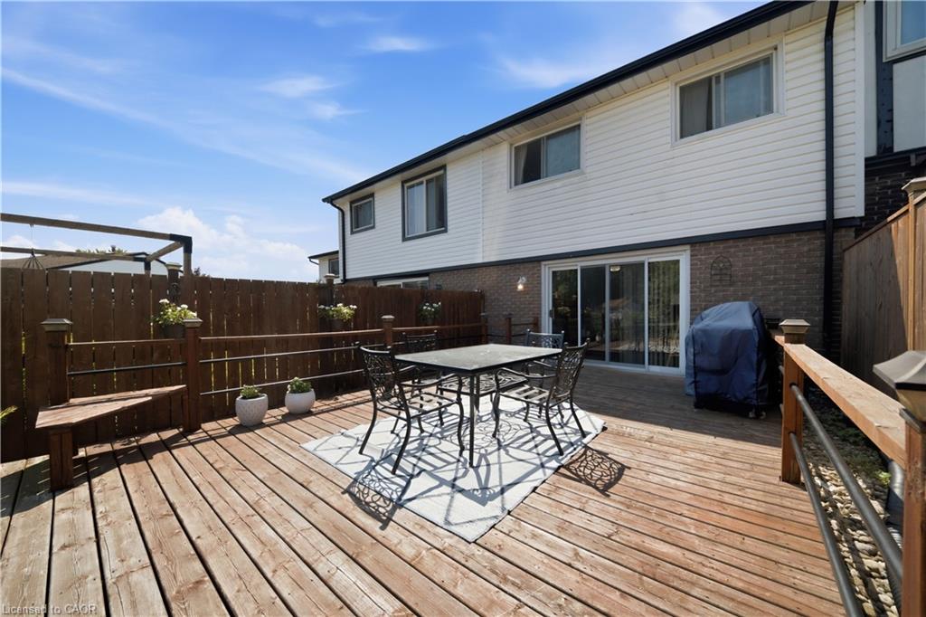 230 Sunset Boulevard Property Photo 17
