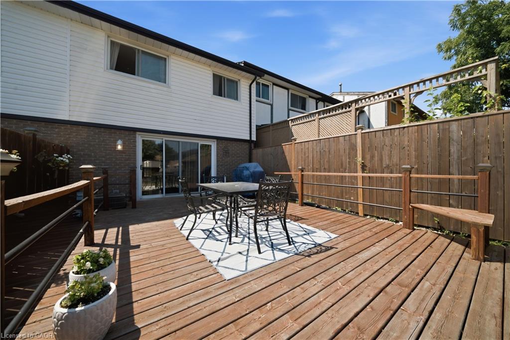 230 Sunset Boulevard Property Photo 18
