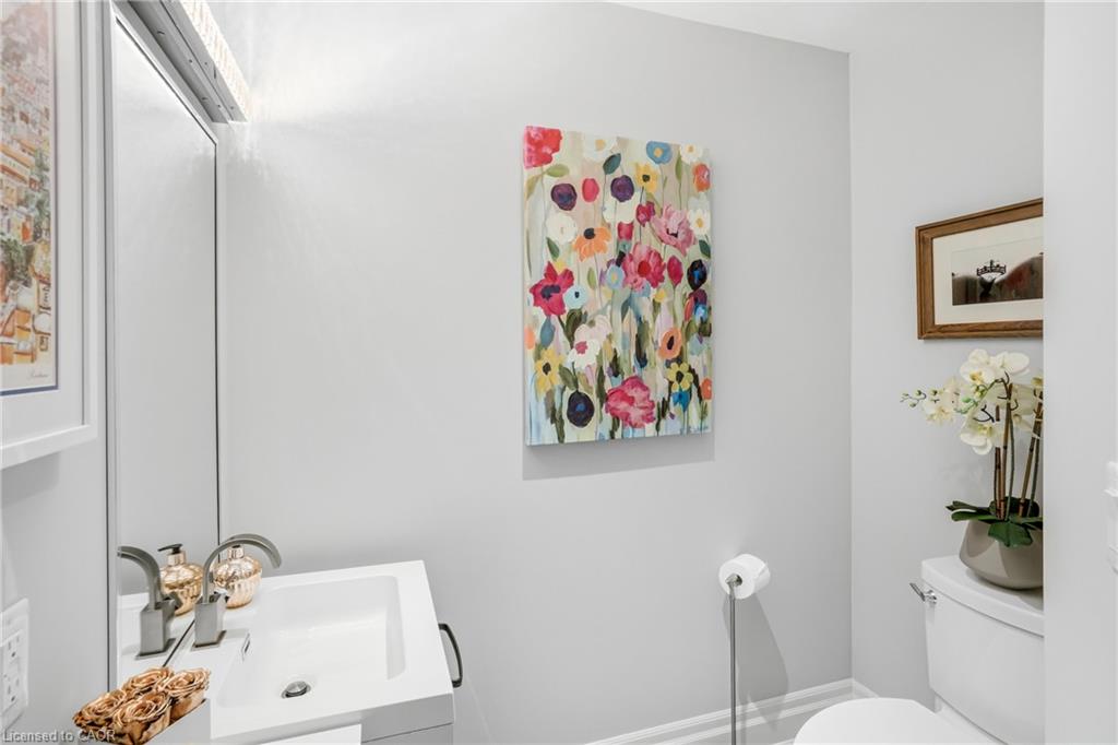 14 Aberdeen Lane S Property Photo 12