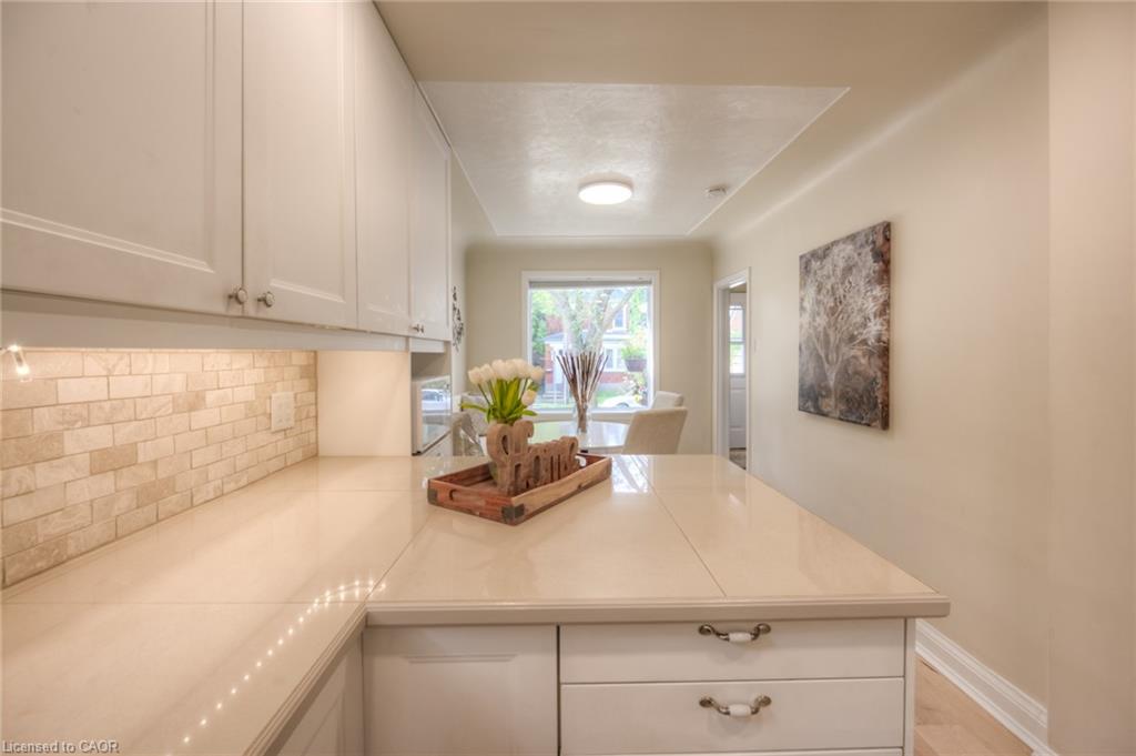 4 Dunbar Road N Property Photo 18