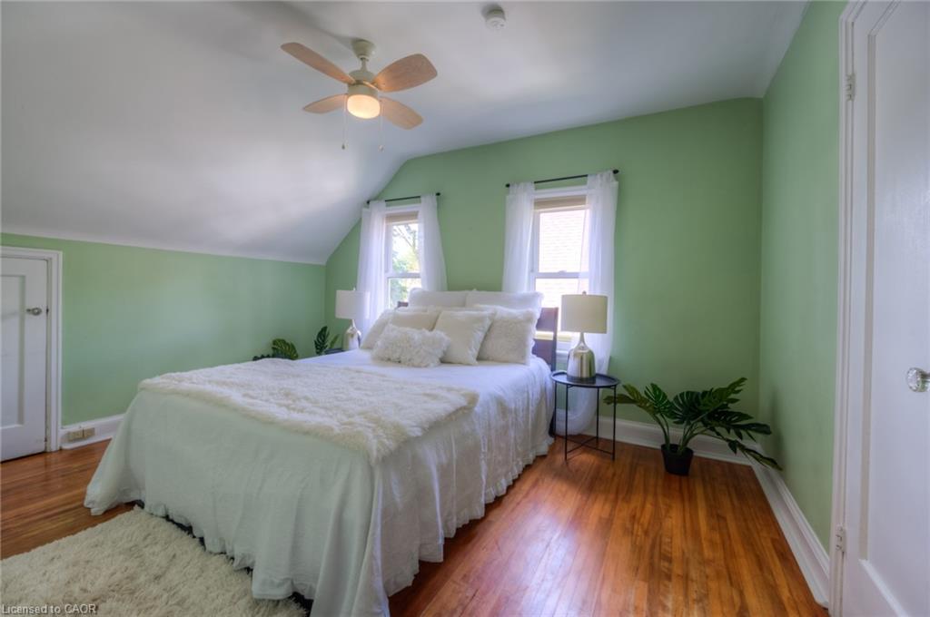 4 Dunbar Road N Property Photo 26