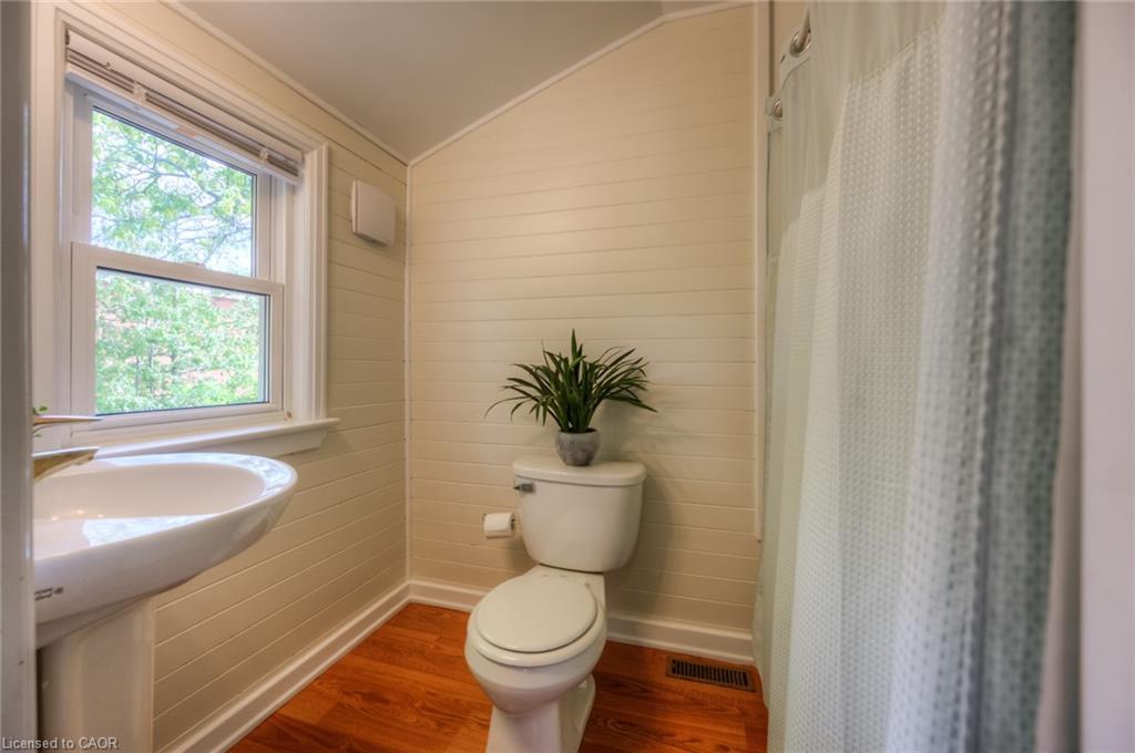 4 Dunbar Road N Property Photo 28