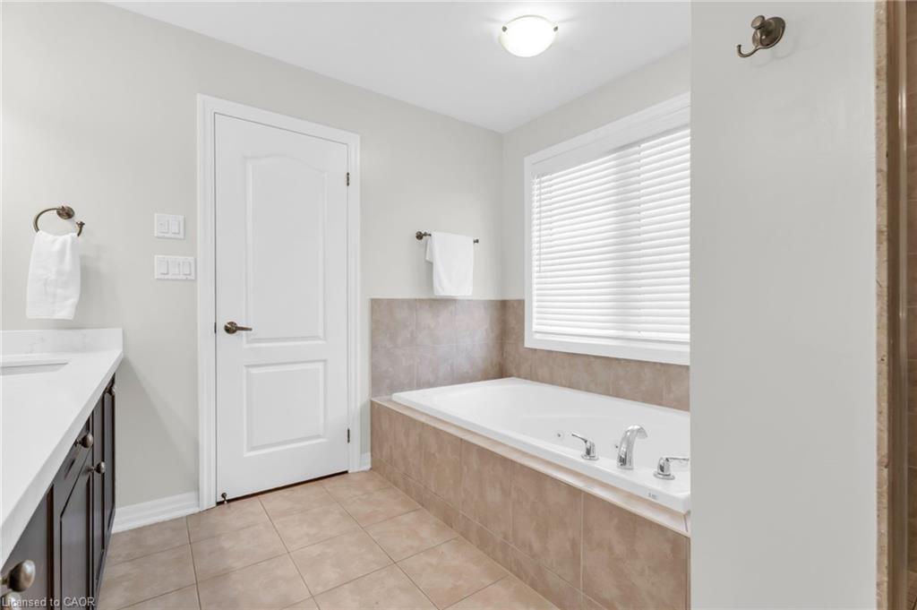 879 Etherington Way Property Photo 29