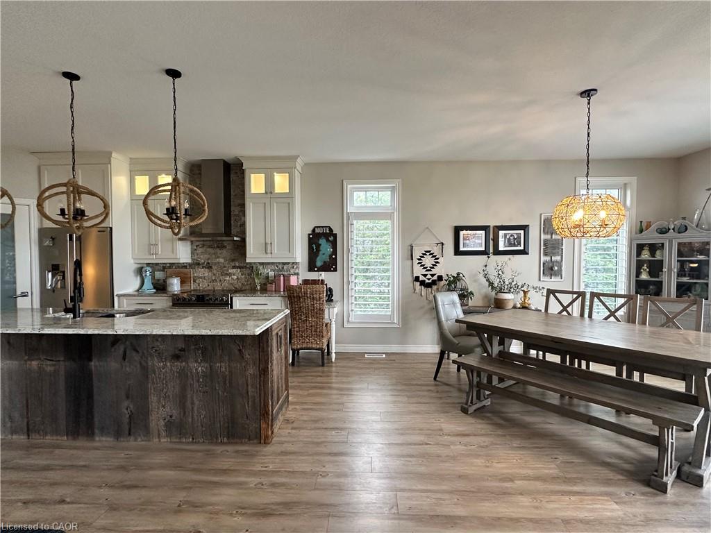 3176 Lakeshore Road Property Photo 18