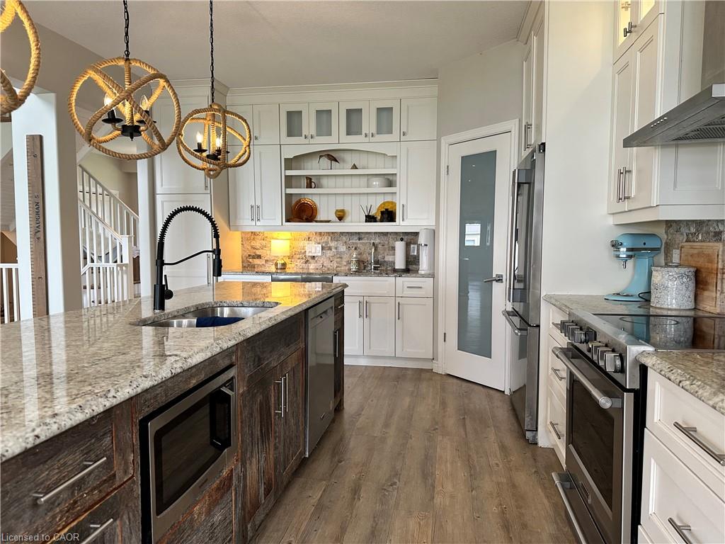 3176 Lakeshore Road Property Photo 22