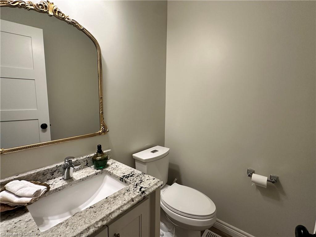 3176 Lakeshore Road Property Photo 23
