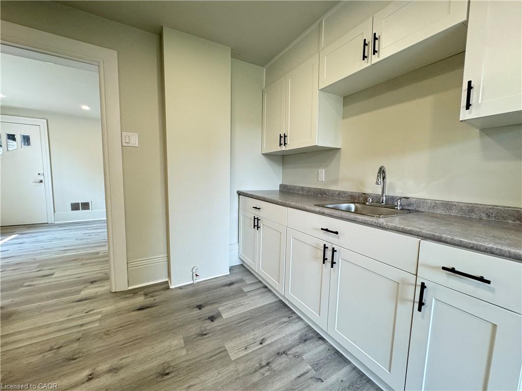 2-30 Ontario Street Property Photo 9