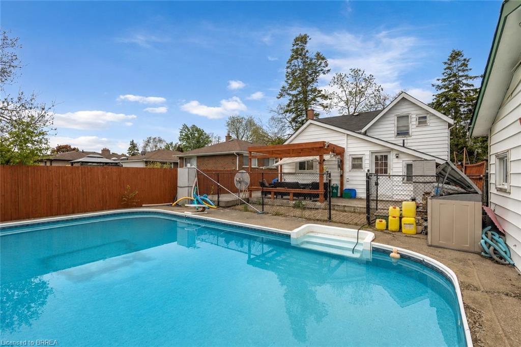 35 James Avenue Property Photo 3