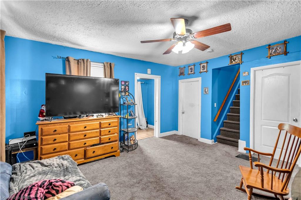 35 James Avenue Property Photo 8