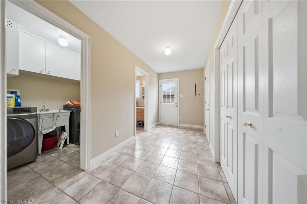 61 Sunnyside Drive Property Photo 11