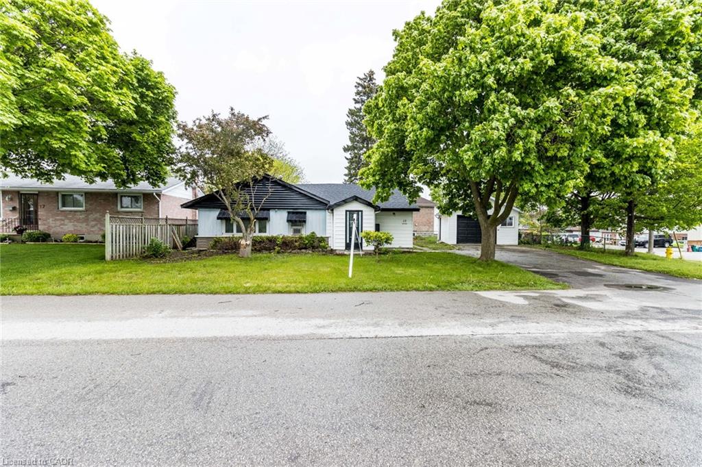 15 Spiers Crescent Property Photo 2