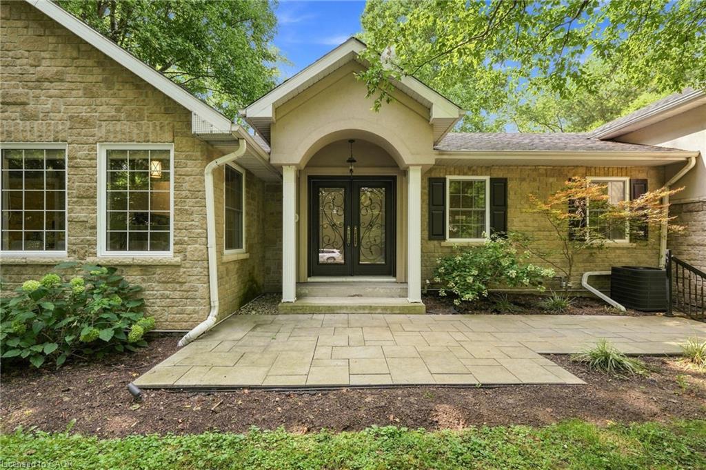 110 Old Ancaster Road Property Photo 4