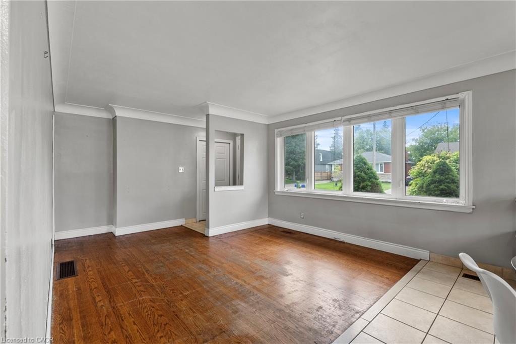 143 West 25th Street Property Photo 7