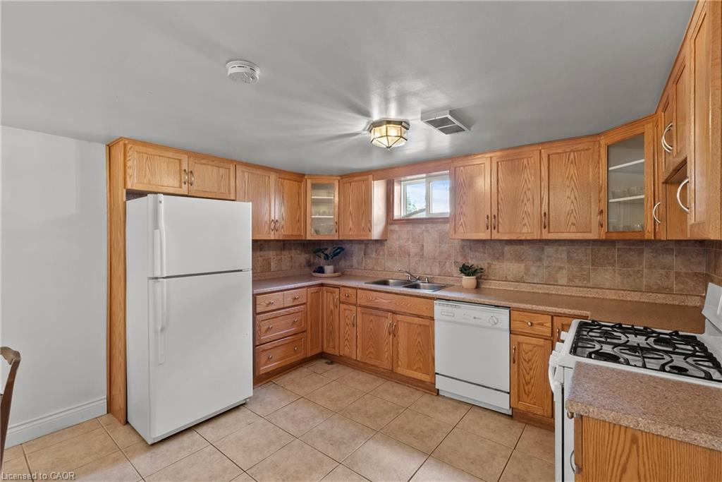 143 West 25th Street Property Photo 18