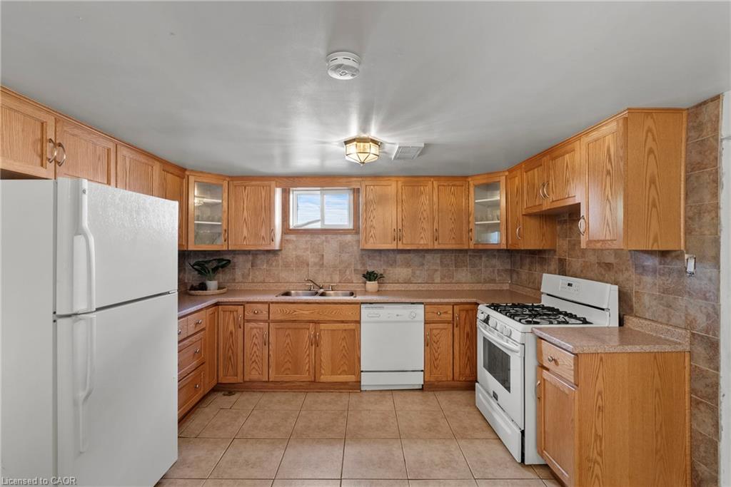 143 West 25th Street Property Photo 19