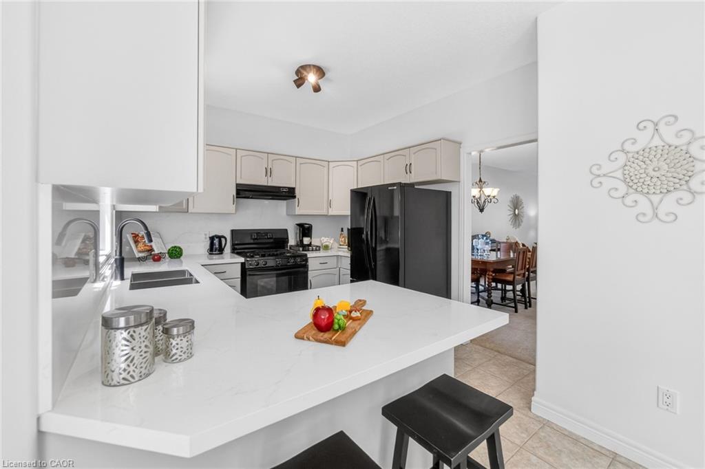 72 Beardmore Crescent Property Photo 3