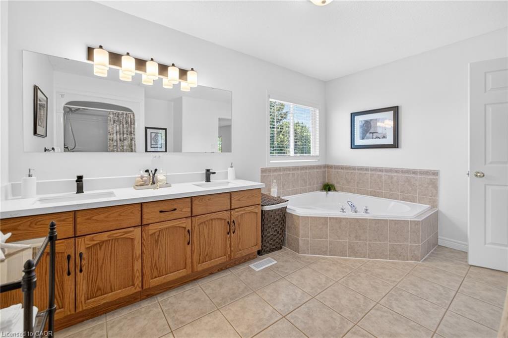 72 Beardmore Crescent Property Photo 18