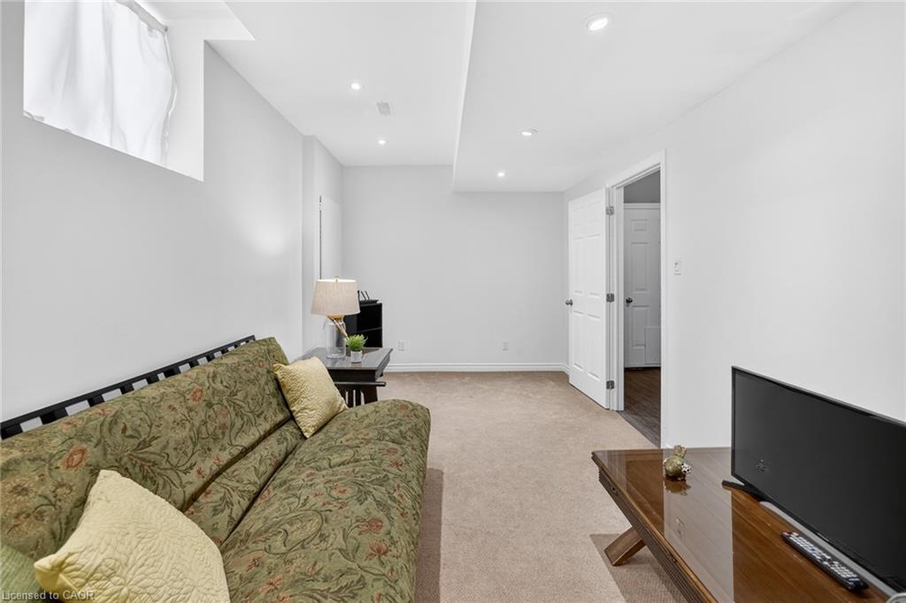 72 Beardmore Crescent Property Photo 28