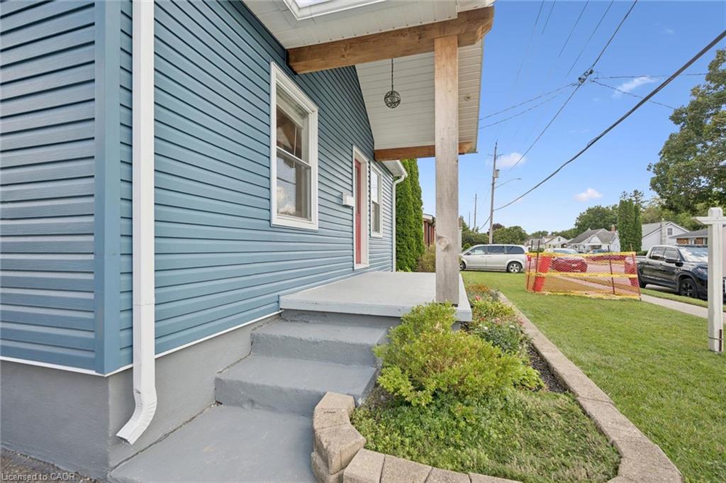 131 Norfolk Avenue Property Photo 3