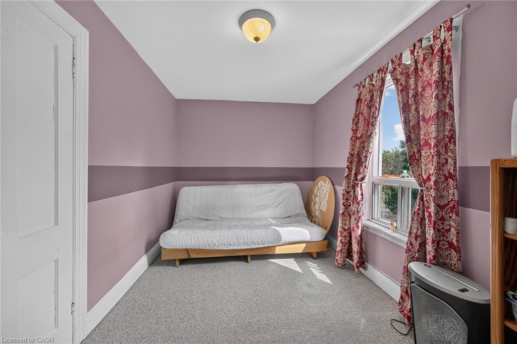 230 Picton Street E Property Photo 20