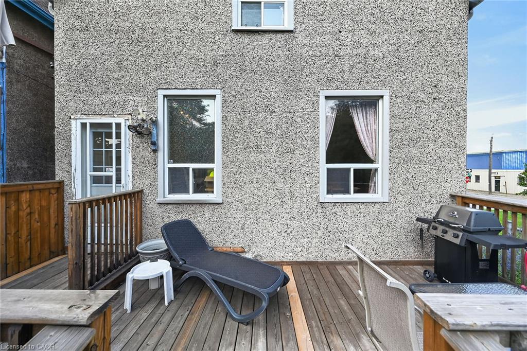 230 Picton Street E Property Photo 33