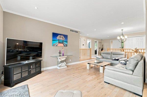 363 Twinflower Crescent Property Photo 17
