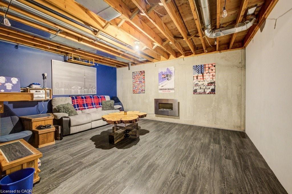 875 Safari Road Property Photo 4