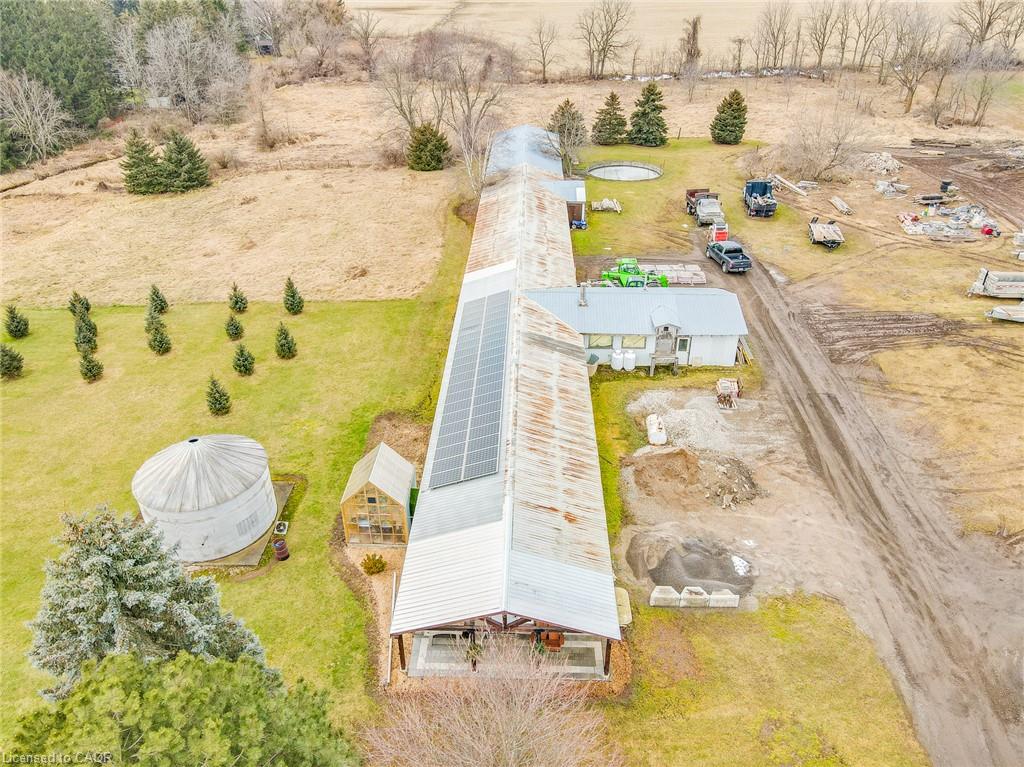 875 Safari Road Property Photo 12
