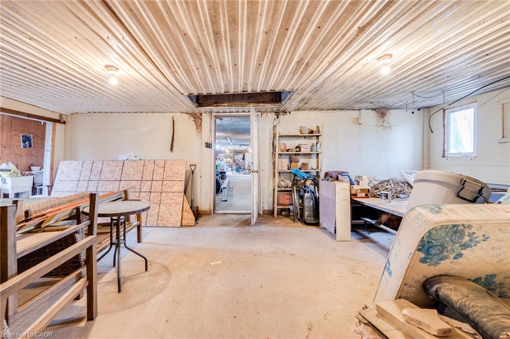 875 Safari Road Property Photo 17