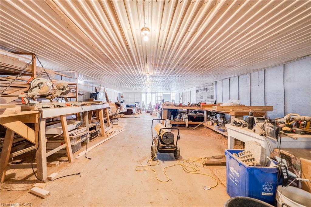 875 Safari Road Property Photo 18