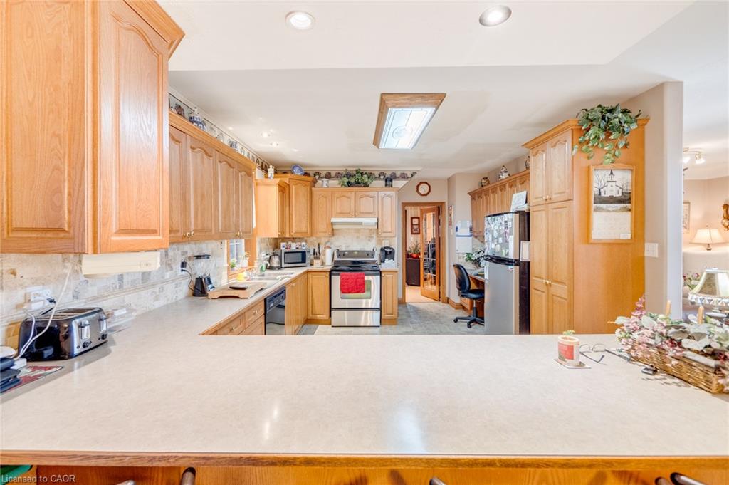 875 Safari Road Property Photo 36
