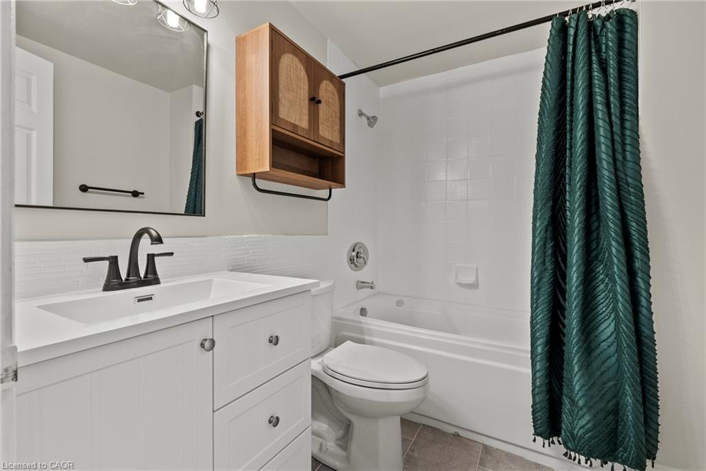 1402-36 James Street S Property Photo 3