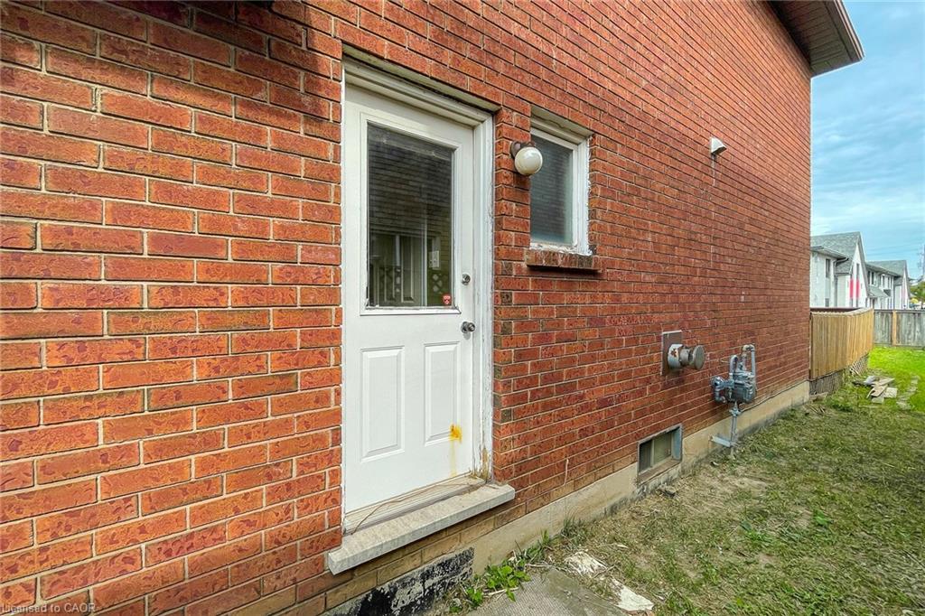 126 Fairington Crescent Property Photo 4
