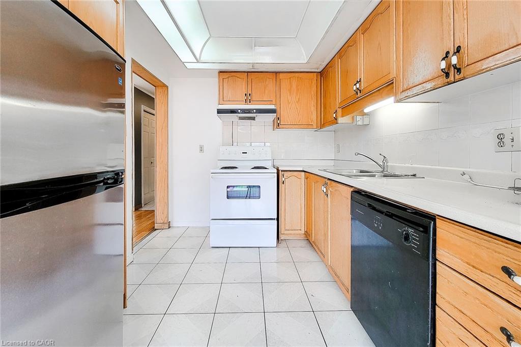 126 Fairington Crescent Property Photo 14