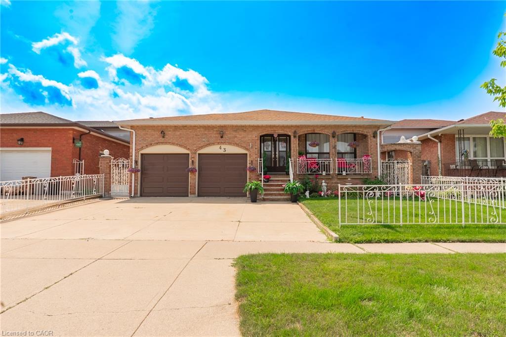 43 Henley Drive Property Photo 1