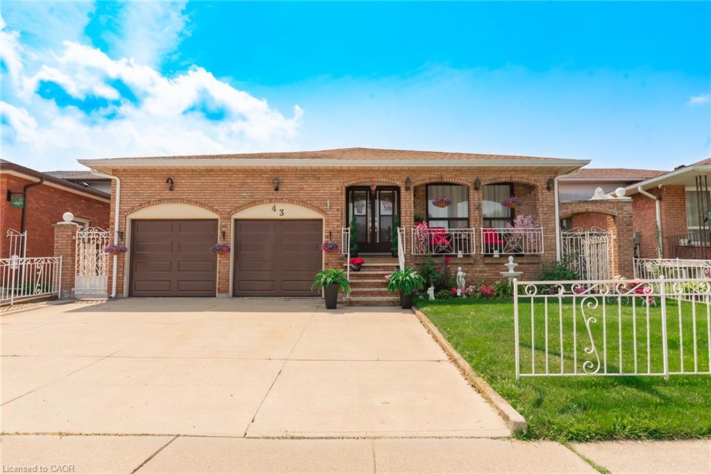 43 Henley Drive Property Photo 2