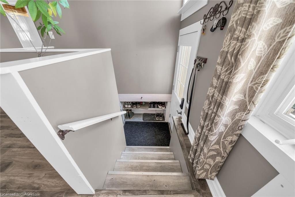 2970 Lakeshore Road Property Photo 8