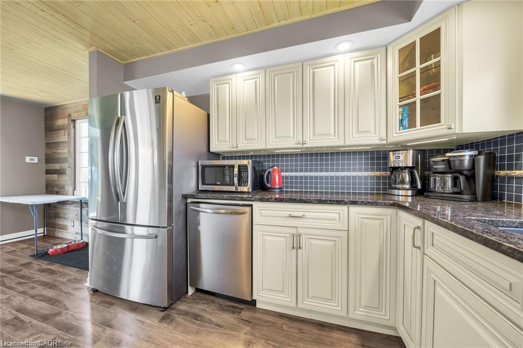 2970 Lakeshore Road Property Photo 15