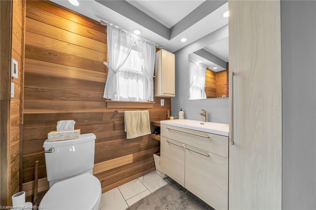 2970 Lakeshore Road Property Photo 23