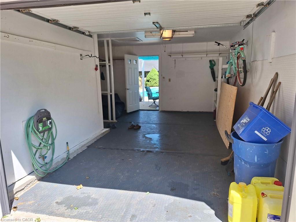 48 Crestlynn Crescent Property Photo 21