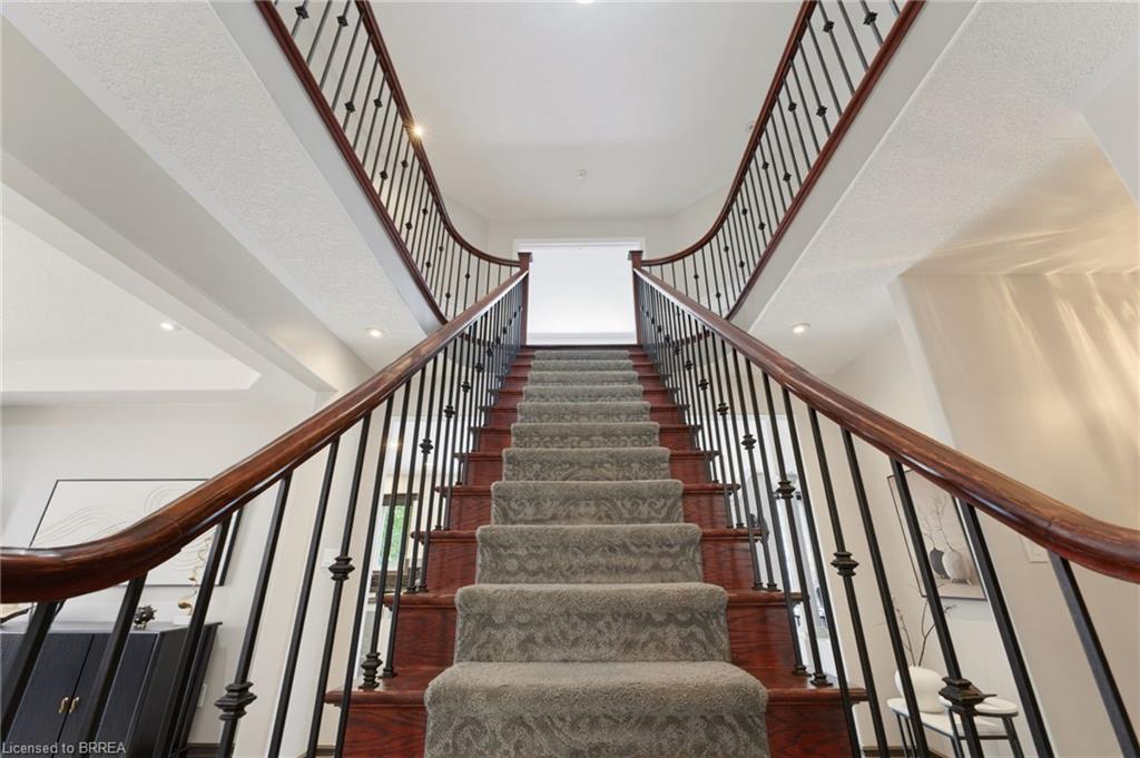 141 Falconridge Drive Property Photo 12